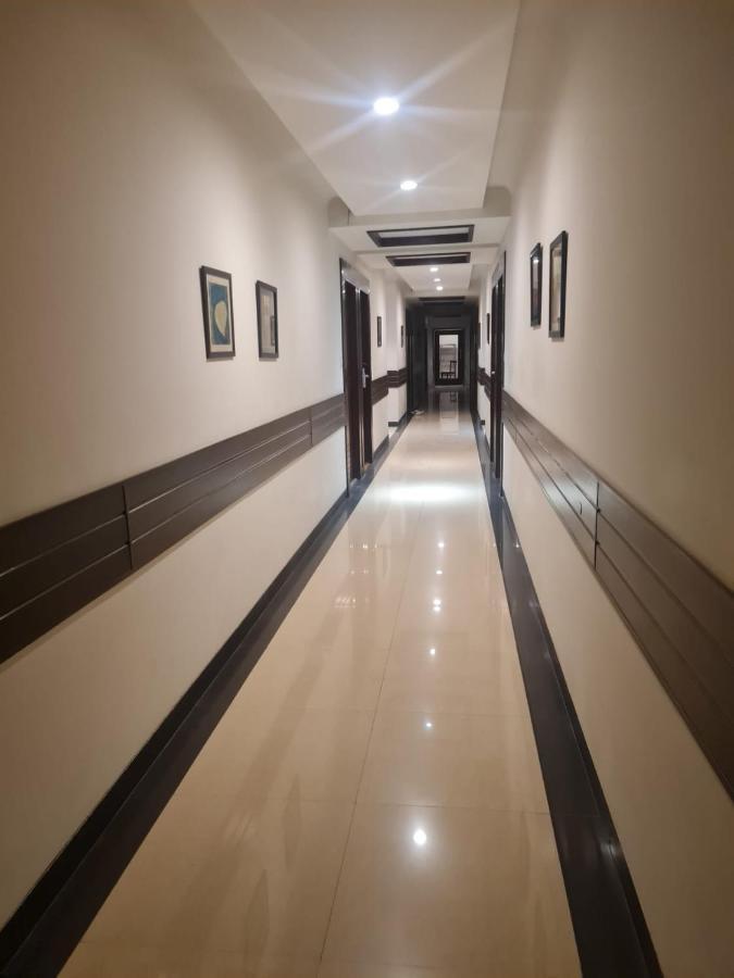 Hotel Lemon Park Халдвани Экстерьер фото
