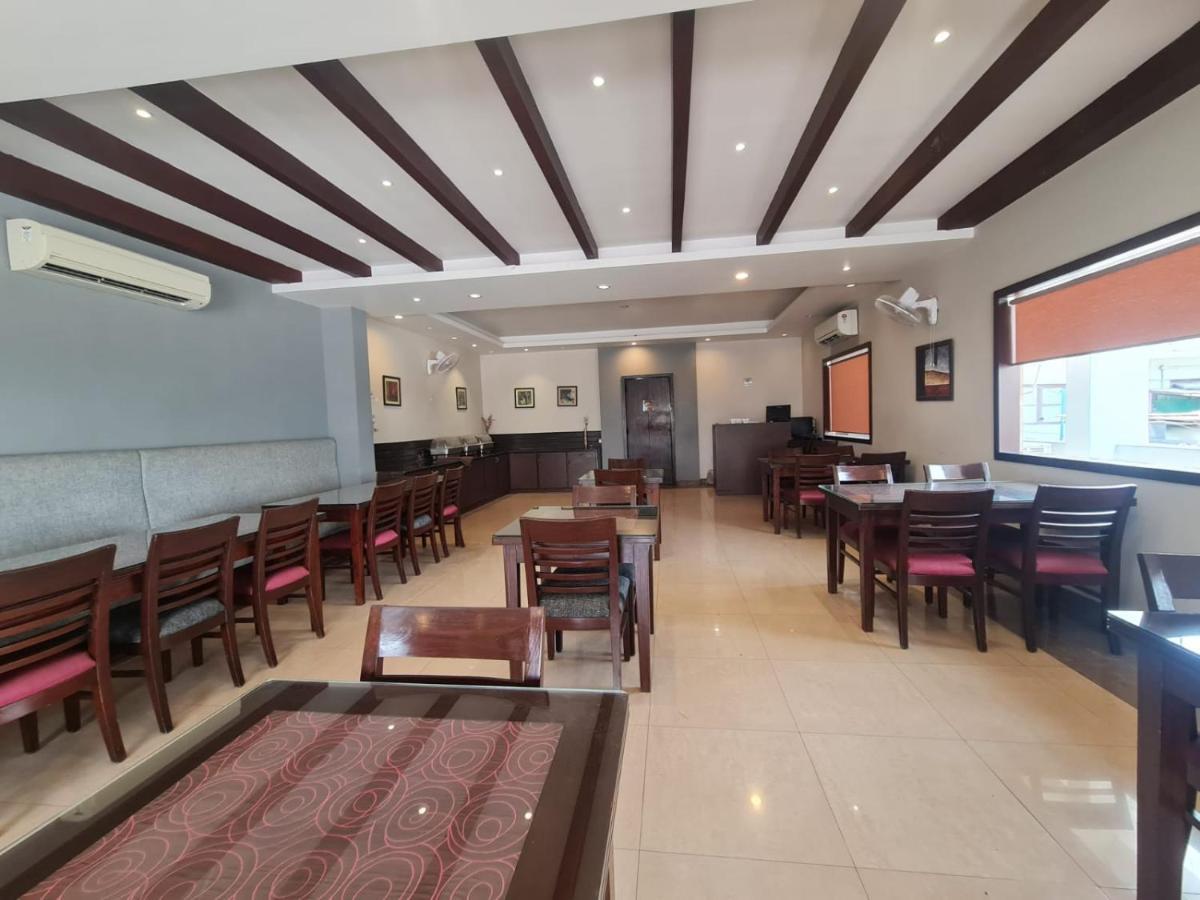 Hotel Lemon Park Халдвани Экстерьер фото